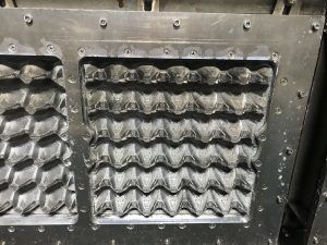 Fully automatic pulp molding egg tray machine adopts PLC control system easy to operate and stable running